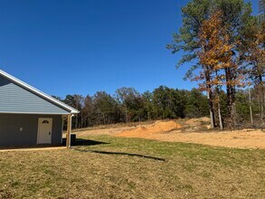 376 Silver Run Rd in Munford, AL - Foto de edificio - Building Photo