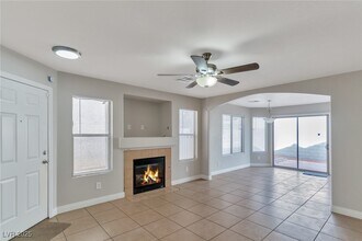 9652 Brooks Lake Ave in Las Vegas, NV - Building Photo - Building Photo