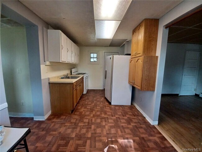 48 Lenox Ave in Congers, NY - Building Photo - Building Photo