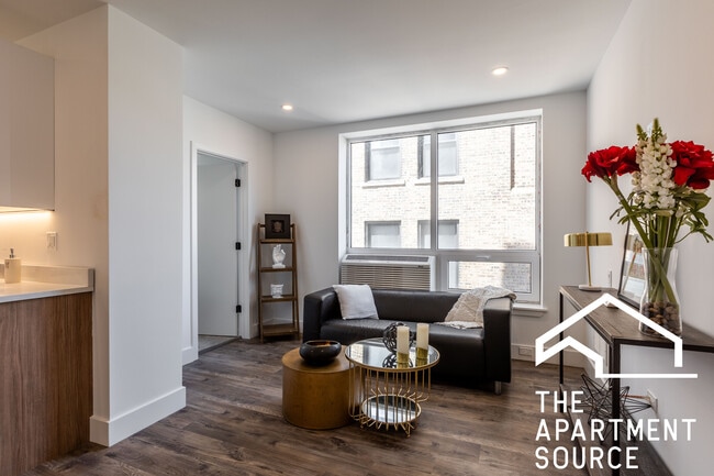 property at 941 W Carmen Ave