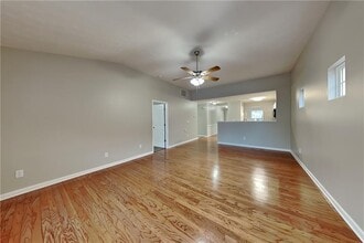 21 Venetian Way in Dallas, GA - Building Photo - Building Photo