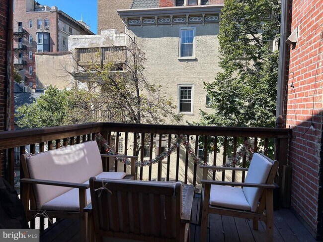 1216 Spruce St in Philadelphia, PA - Building Photo - Building Photo