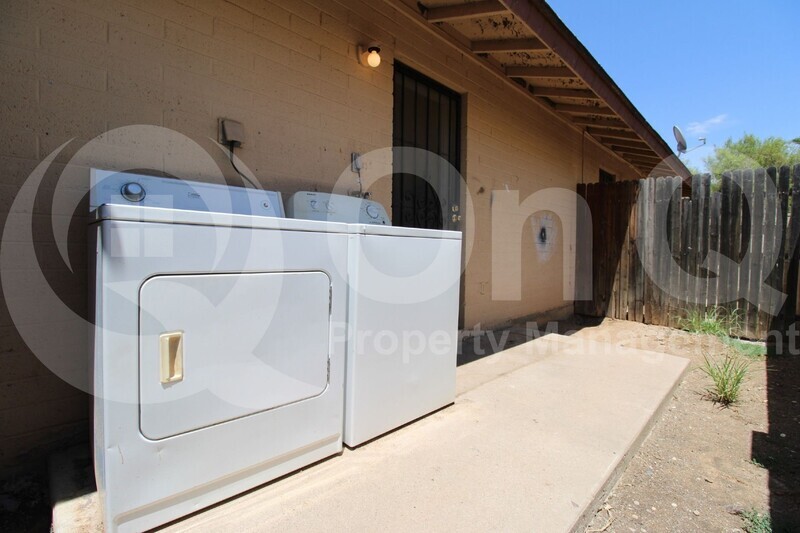 317 N 93rd St-Unit -Unit 2 in Mesa, AZ - Building Photo