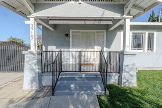 3719 McKenzie St in Riverside, CA - Building Photo - Building Photo