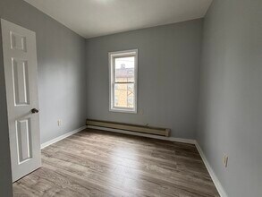 1401 Lincoln St, Unit 2 in Linden, NJ - Foto de edificio - Building Photo