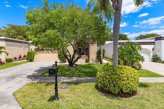 6727 Palermo Way in Greenacres, FL - Building Photo - Building Photo