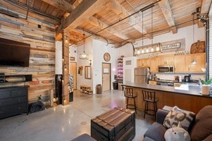 127 5th St NE, Unit 106 in Minneapolis, MN - Building Photo