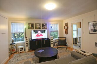 741 Douglass St-Unit -#8 in San Francisco, CA - Building Photo - Building Photo