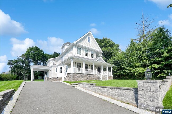 property at 71 W Linden Ave