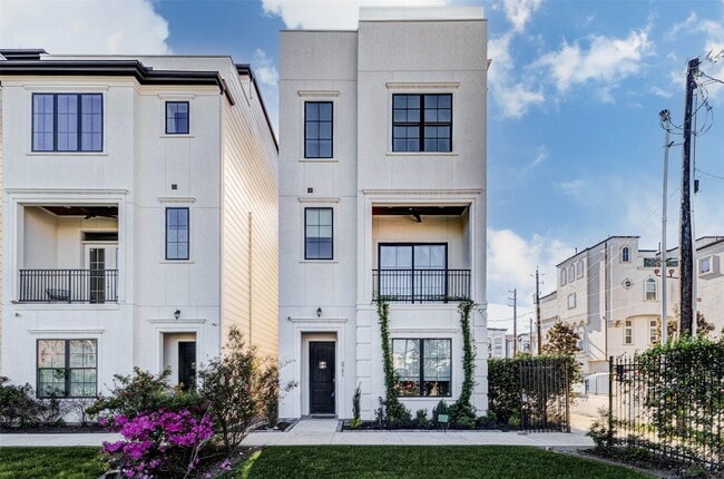 property at 2751 Freund St