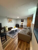 140 Kilsyth Rd, Unit B in Boston, MA - Building Photo