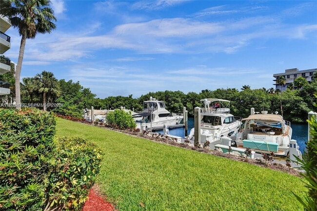 property at 3500 Mystic Pointe Dr