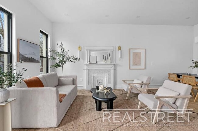 Stunning Brand New Townhouse for Rent in B in Brooklyn, NY - Building Photo - Building Photo