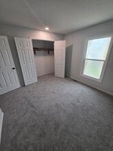 1410 SE 7th Pl in Lee's Summit, MO - Building Photo - Building Photo