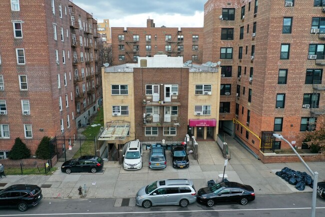 14335 Sanford Ave in Flushing, NY - Building Photo - Primary Photo