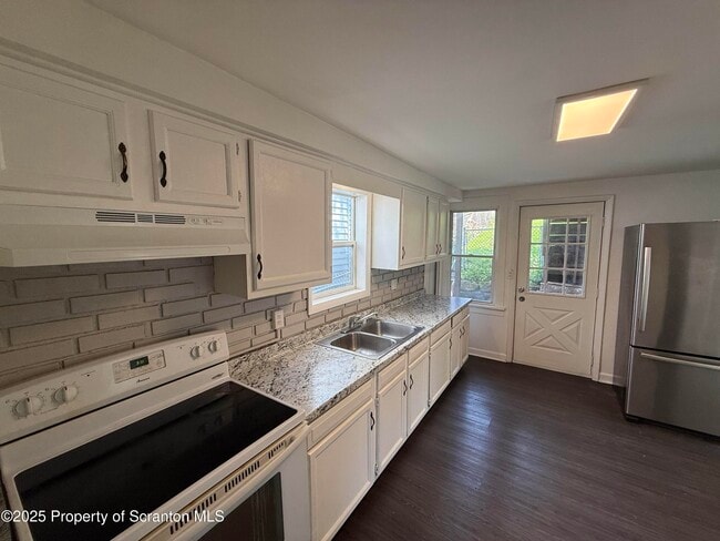 property at 1415 Cedar Ave