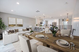 5355 Lexington Ave in Los Angeles, CA - Building Photo - Building Photo