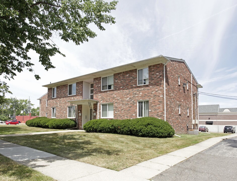 Koepsell in St. Clair Shores, MI - Foto de edificio