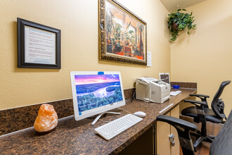 Shorewood Apartments in Vancouver, WA - Building Photo - Interior Photo