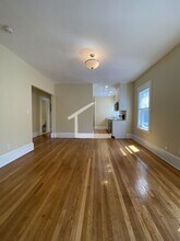 303 Tappan St in Brookline, MA - Building Photo - Building Photo