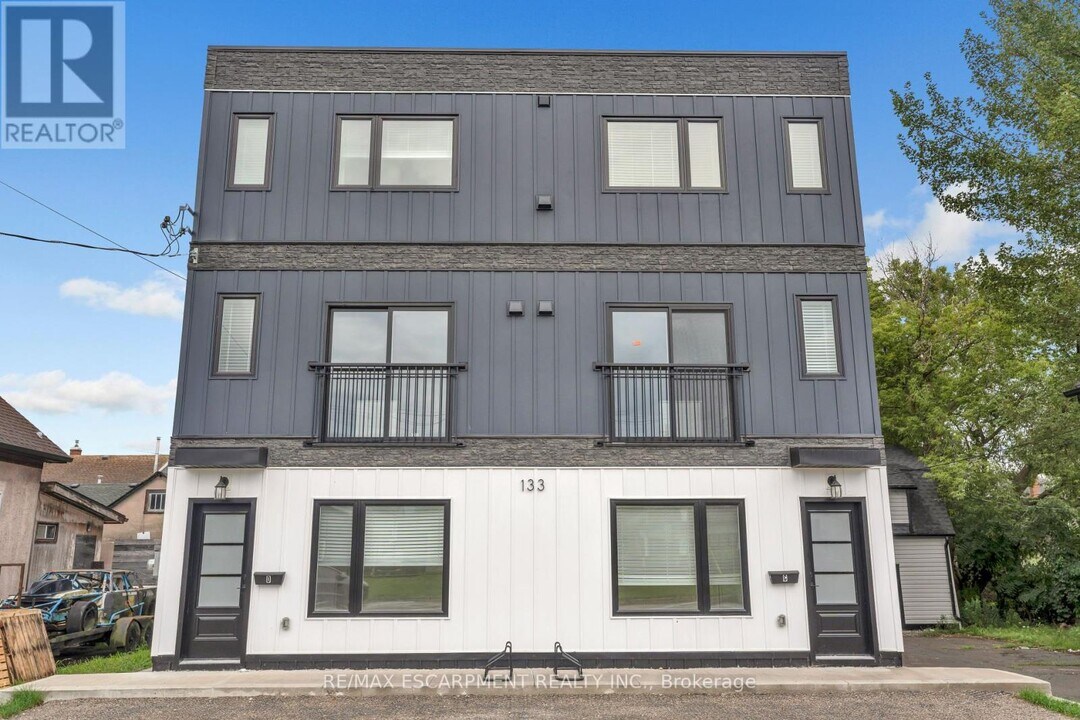 133 Durham St in Port Colborne, ON - Building Photo
