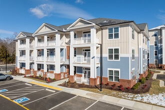 Stony Run Condominiums in Ashland, VA - Foto de edificio - Building Photo