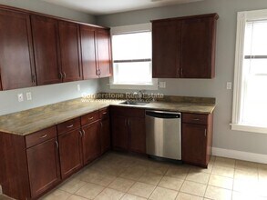 122 Calumet St, Unit 3 in Boston, MA - Foto de edificio - Building Photo