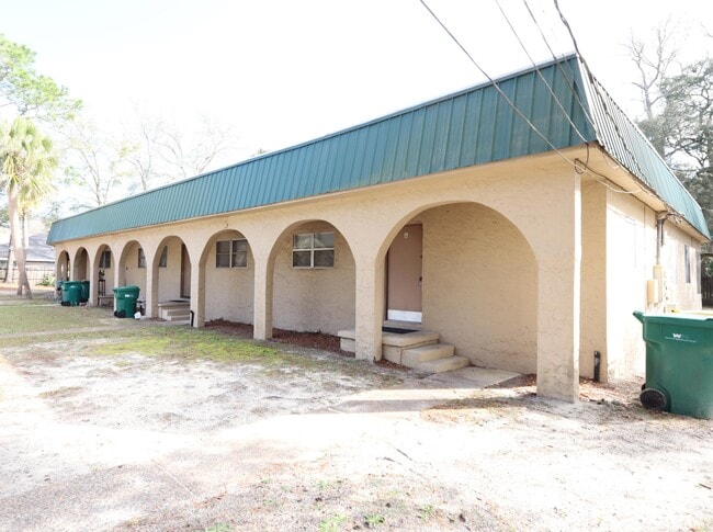 1011 Hondo Ave in Fort Walton Beach, FL - Building Photo - Building Photo