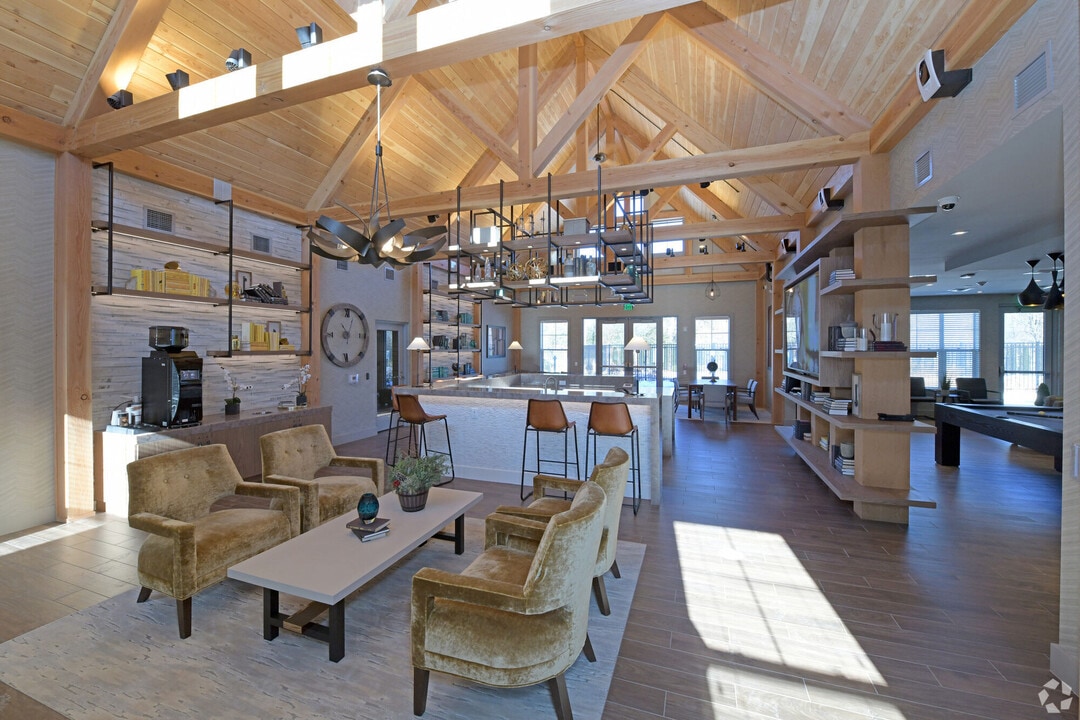 Halstead Franklin in Franklin, MA - Building Photo