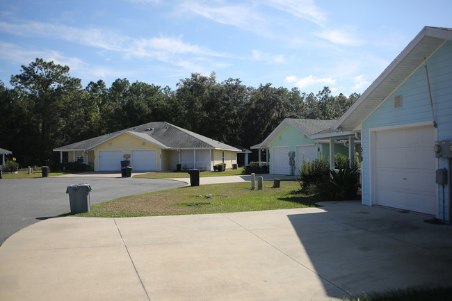 Nature Walk in Crystal River, FL - Building Photo - Building Photo