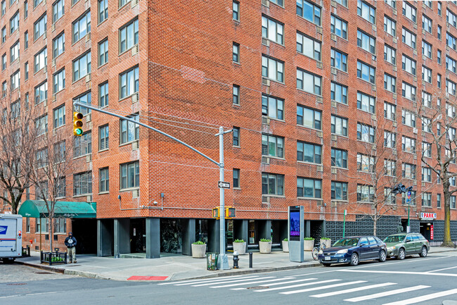 637 Hudson St in New York, NY - Foto de edificio - Building Photo