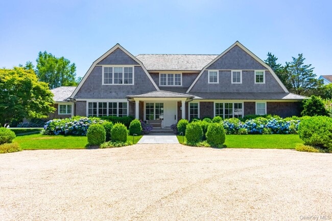 571 Pauls Ln in Bridgehampton, NY - Building Photo - Building Photo