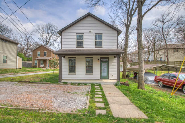 property at 1615A Chase St
