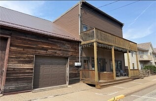 304 S Main St, Unit Duplex in Alma, WI - Building Photo