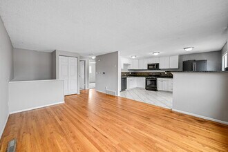 1840 Southmoor Dr in Fountain, CO - Building Photo - Building Photo