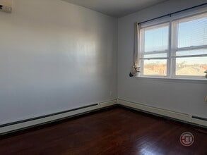 2889 E 195th St in Bronx, NY - Building Photo - Building Photo