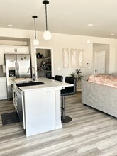 1437 Winterberry Ln in North Liberty, IA - Foto de edificio - Building Photo