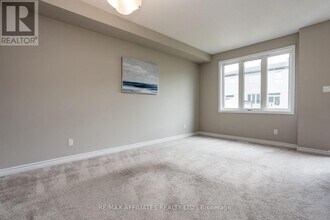 196 Bandelier Way in Ottawa, ON - Building Photo - Building Photo