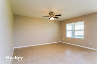 349 NE 30th Terrace in Cape Coral, FL - Foto de edificio - Building Photo