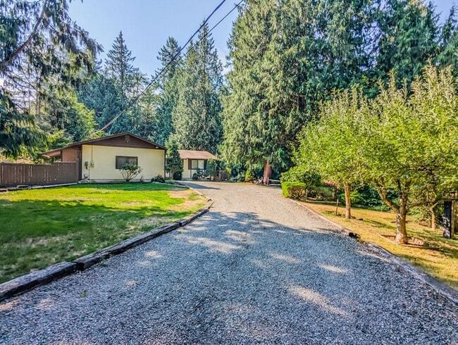 2708 Freestad Rd in Arlington, WA - Building Photo - Building Photo