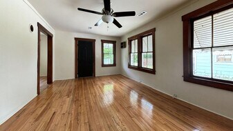 2161 Aberdeen Ave in North Charleston, SC - Building Photo