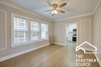 1352 W Carmen Ave, Unit 2S in Chicago, IL - Building Photo - Building Photo