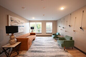 645 Main St in Peekskill, NY - Foto de edificio - Building Photo