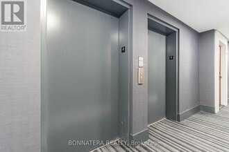 10 Lagerfeld Dr in Brampton, ON - Building Photo - Building Photo