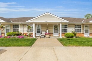 Spring Hill Villas in Spring Hill, KS - Building Photo