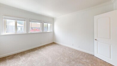 1827 Lincoln Ave-Unit -217A in San Rafael, CA - Building Photo - Building Photo