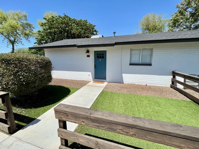 property at 221 N Elm St
