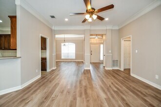 106 Stanford St in Forney, TX - Foto de edificio - Building Photo