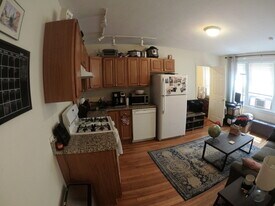 1637 Commonwealth Ave, Unit 11 in Boston, MA - Building Photo