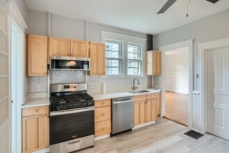 323 3rd St in Libertyville, IL - Building Photo - Building Photo